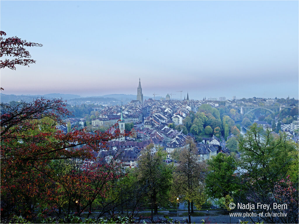Stadt Bern in herbstlicher Morgenstimmung